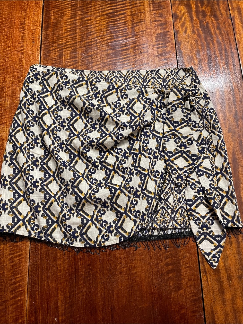 Zara Patterned Navy and Cream Wrap Mini Skirt